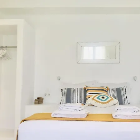 Naoussa Seafront Little Mermaid Apartamento *